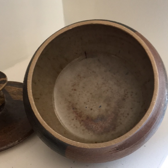 Pottery container - Picture 5 of 10